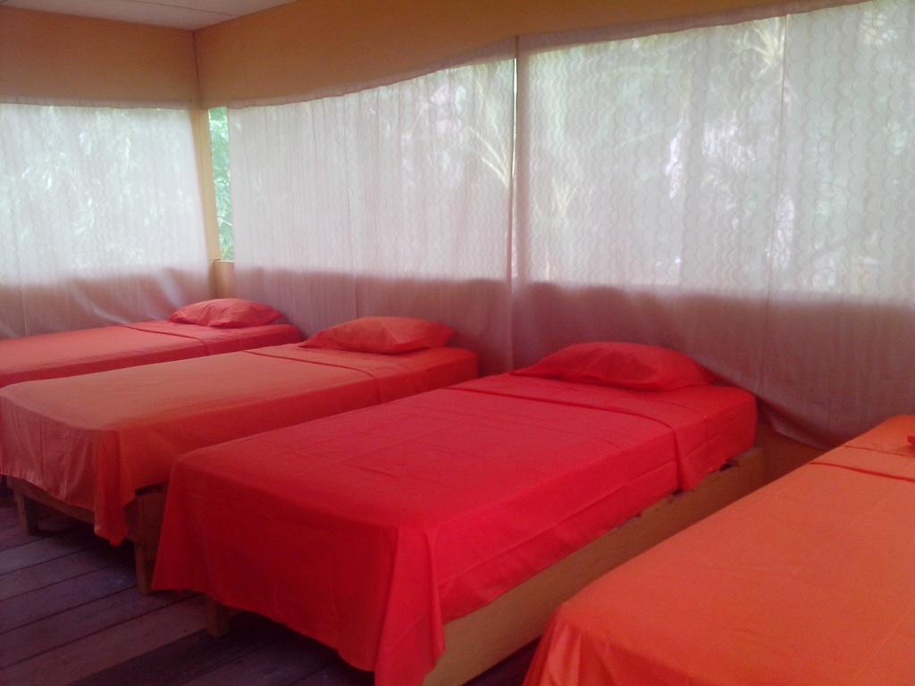 Amazon Queen Lodge Mazán Quarto foto