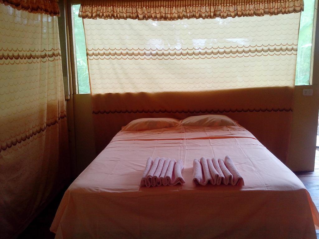 Amazon Queen Lodge Mazán Quarto foto