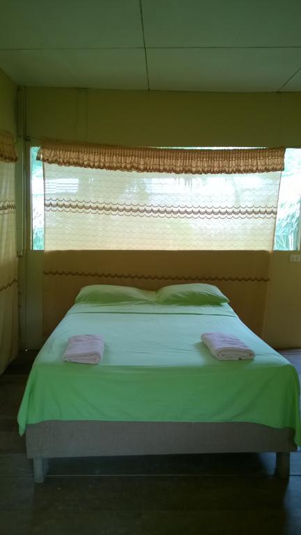 Amazon Queen Lodge Mazán Quarto foto