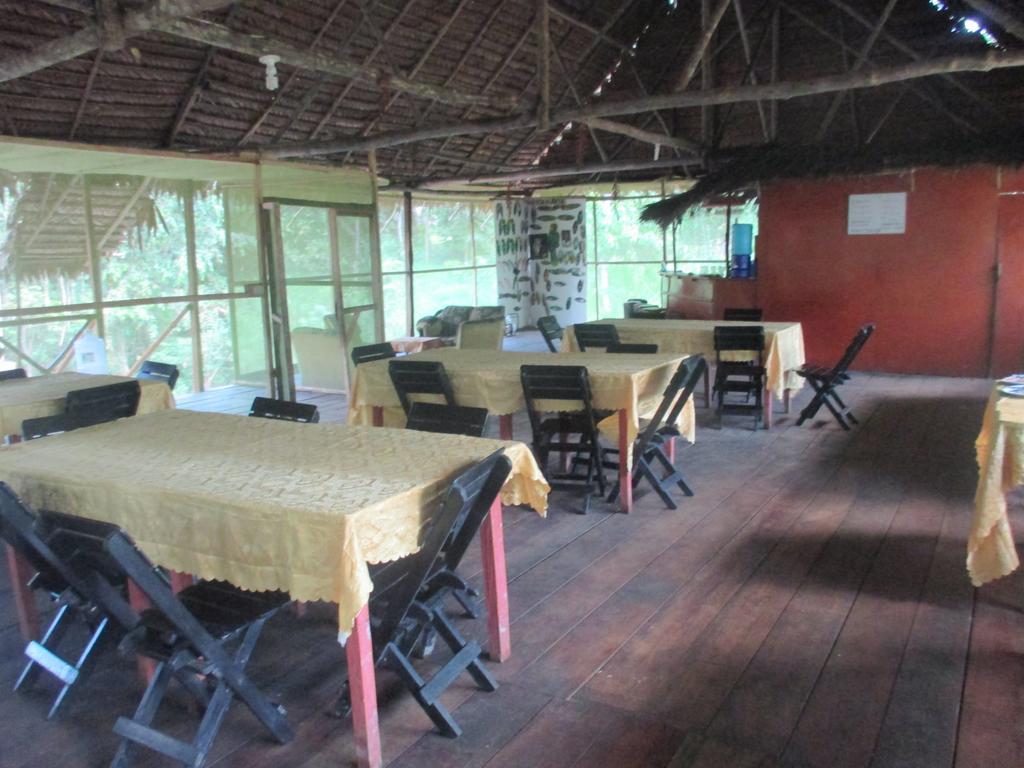 Amazon Queen Lodge Mazán Quarto foto